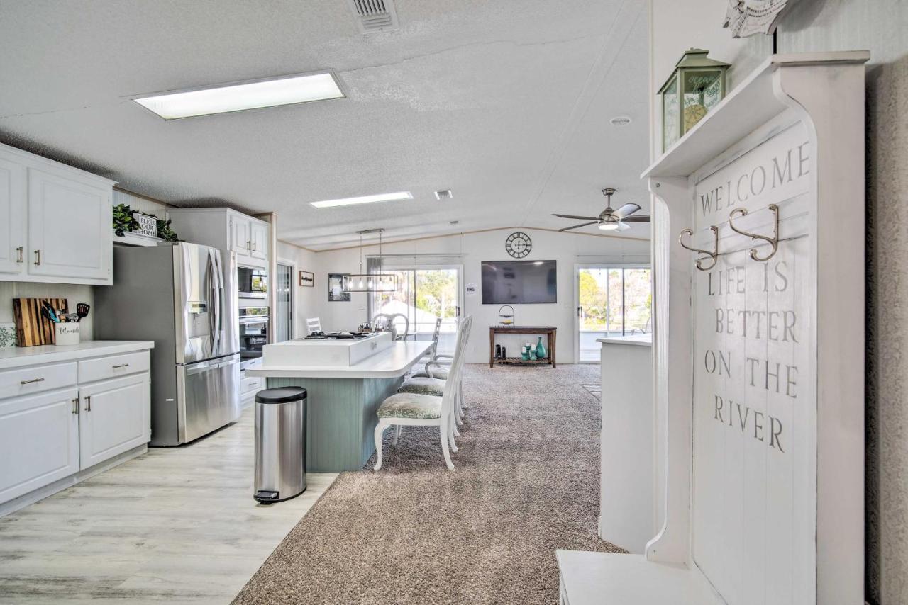 Retreat On The River With Boat Dock, Porch, And Grill! ホモサッサ エクステリア 写真